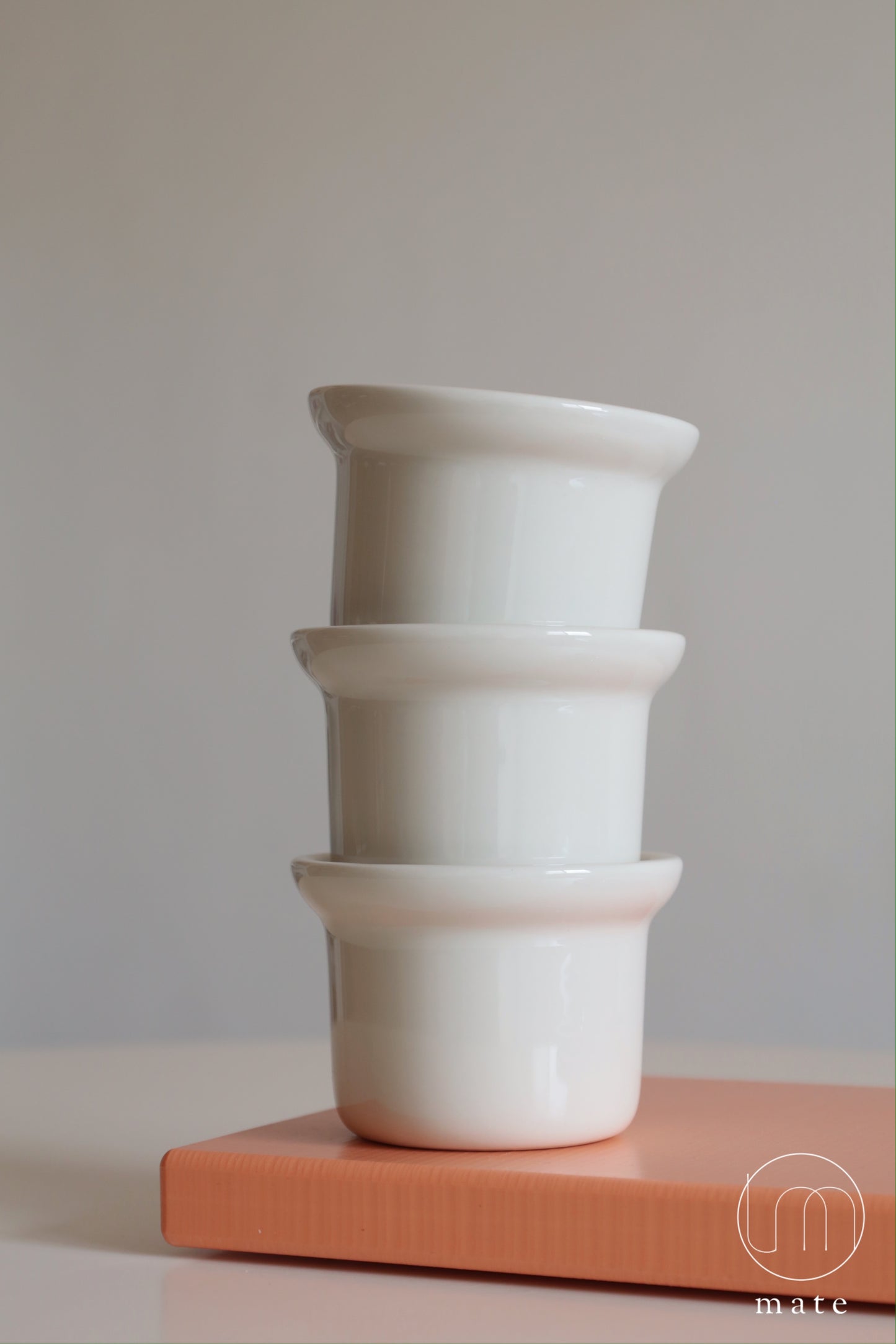 Tuxton Eggshell 燉碗